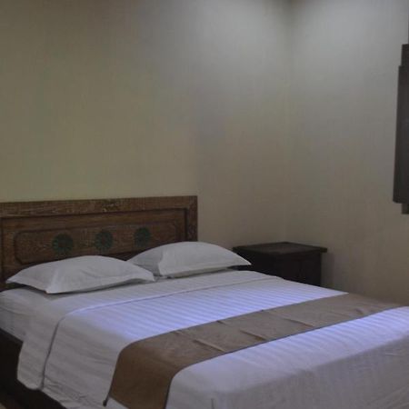 Hotel Batukaras Kalaras Kültér fotó