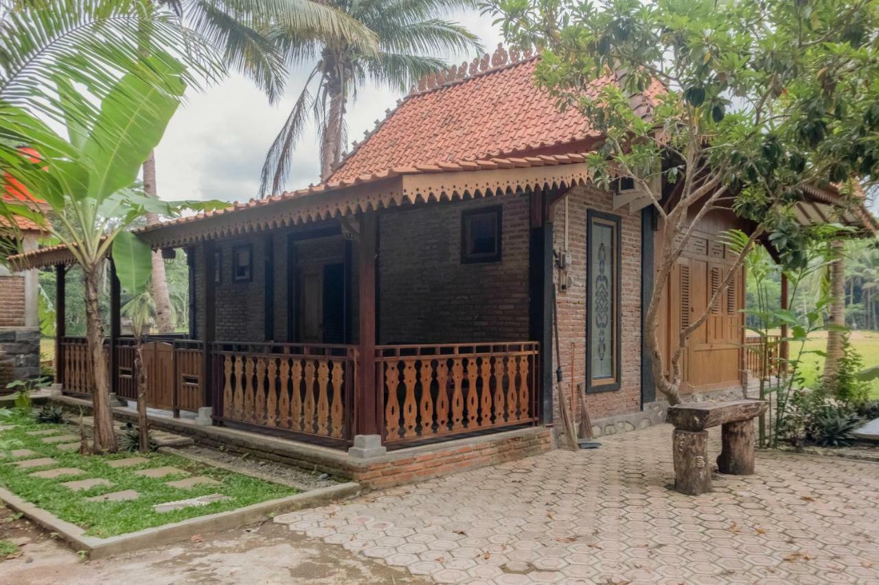 Hotel Batukaras Kalaras Kültér fotó
