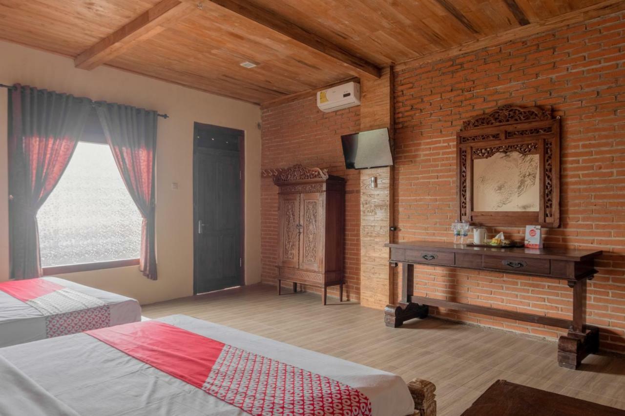 Hotel Batukaras Kalaras Kültér fotó
