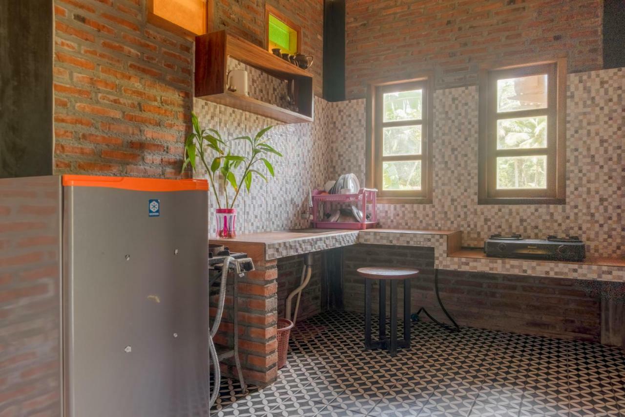 Hotel Batukaras Kalaras Kültér fotó