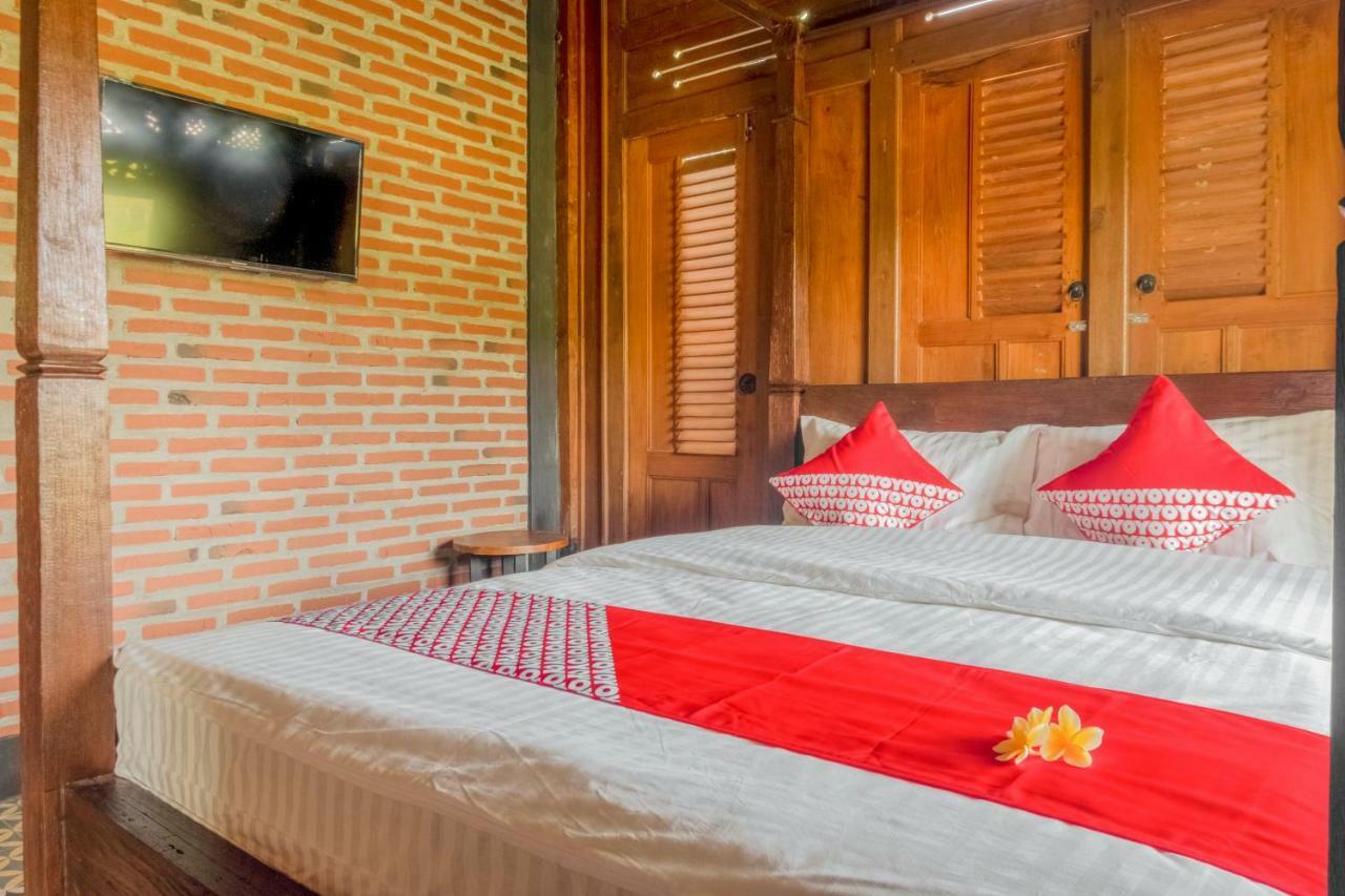 Hotel Batukaras Kalaras Kültér fotó